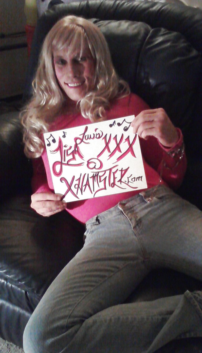 Hangin out.... #9370044