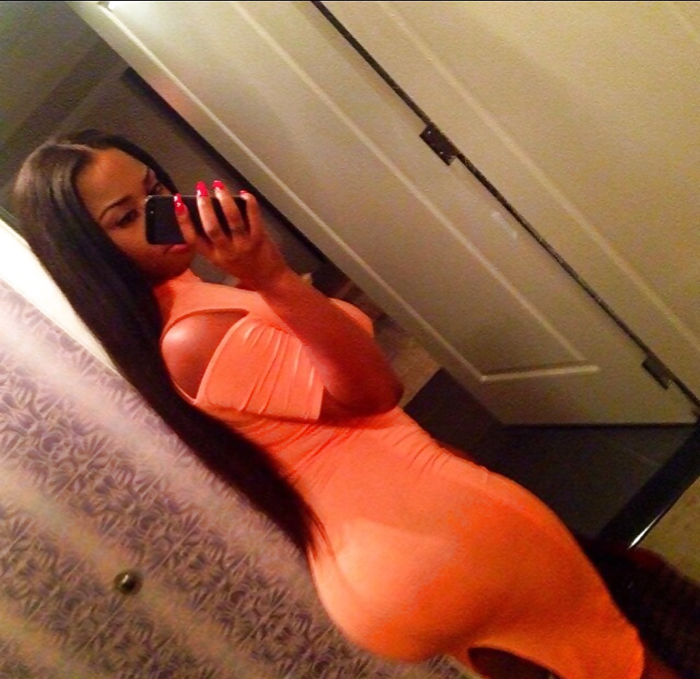 Something about a big booty chick... #6690766