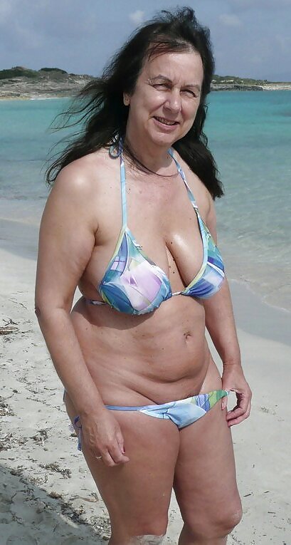 Swimsuits bikinis bras bbw mature dressed teen big huge - 51 #10568962