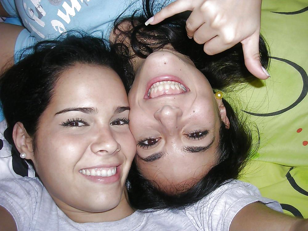 Mawra & imen
 #10178084