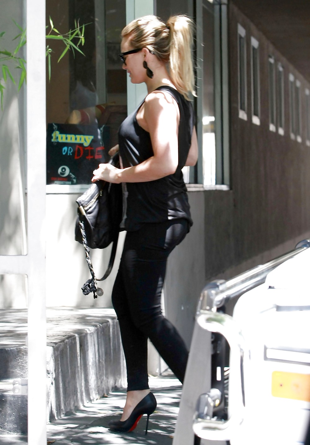 Hilary duff julio 19 en funny or die studios
 #4753189