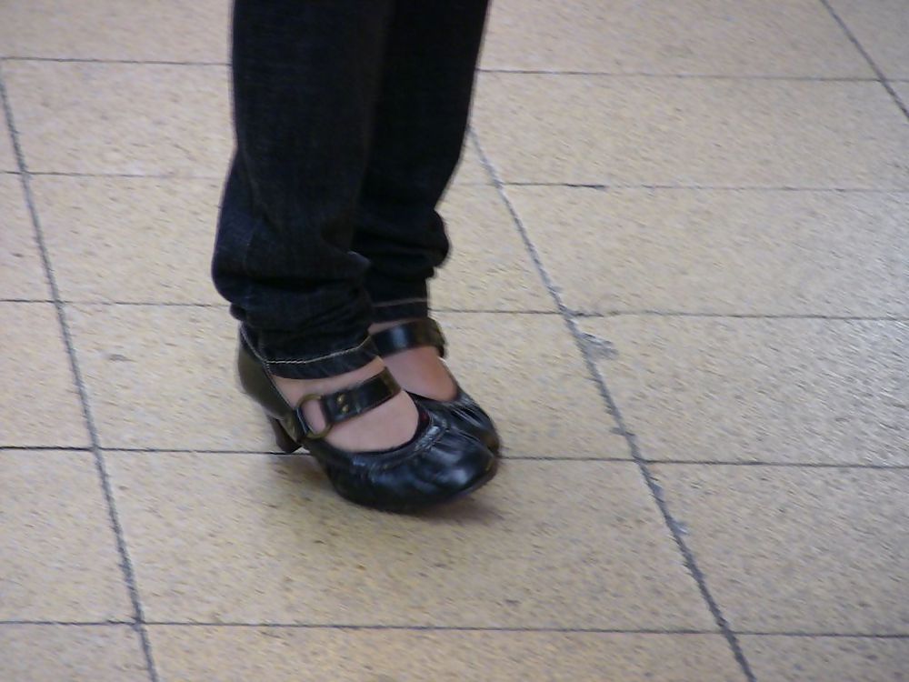 Japanese Candids - Feet on the Street 06 #3539604