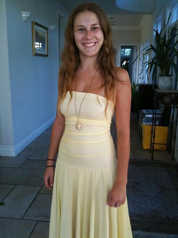 彼女はとてもホットです！ found by birkoffguy
 #18301895