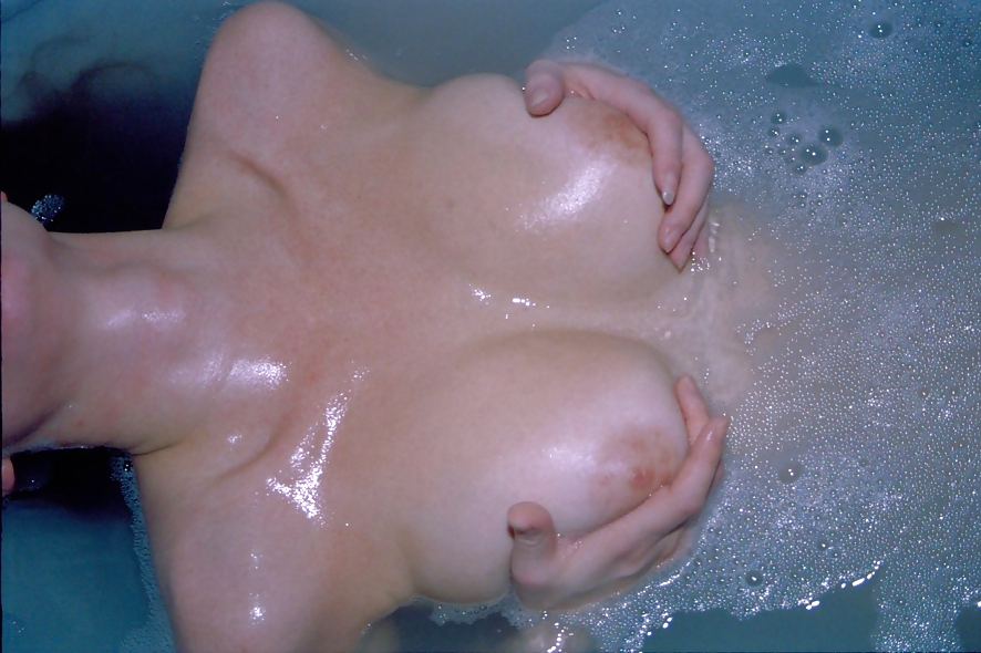 SAG - My Young Wife With Voluptuous Boobs In The Bathtube 05 #14511419
