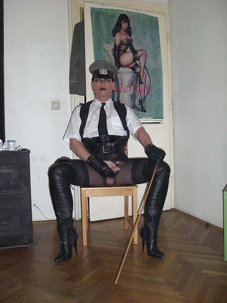 Transvestit Dame Madame Grausamkeit #10222964