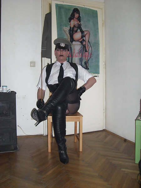 Transvestit Dame Madame Grausamkeit #10222970