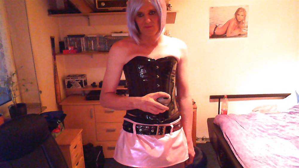 Mal in Crimson Schwarz  #9927400