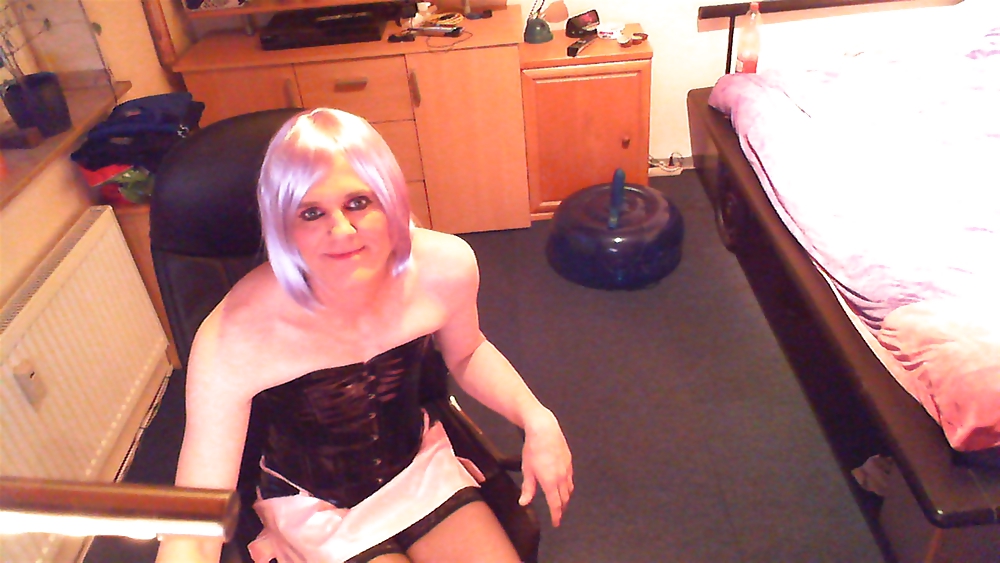 Mal in Crimson Schwarz  #9927415