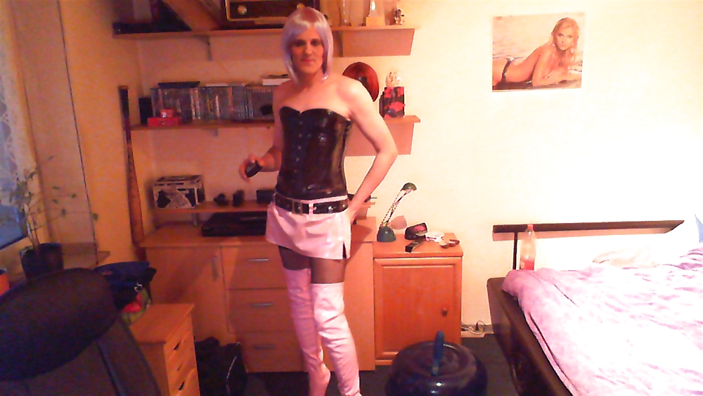 Mal in Crimson Schwarz  #9927437