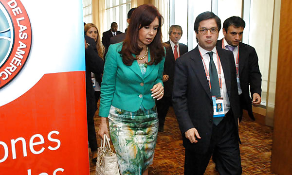 Cristina fernandez de kirchner
 #15514545