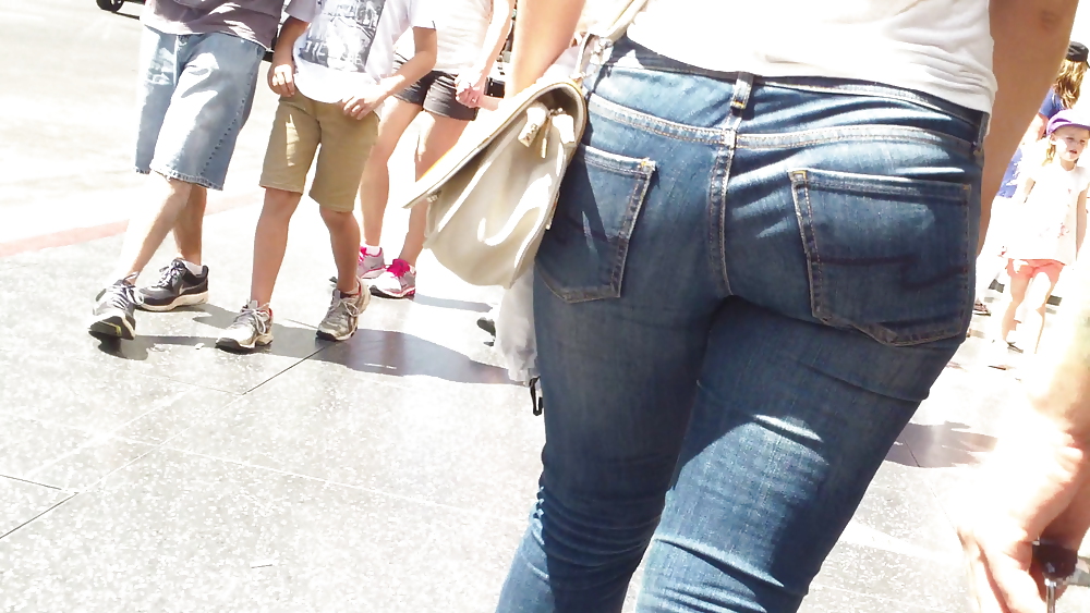 Tight teen butts & ass in jeans up close 