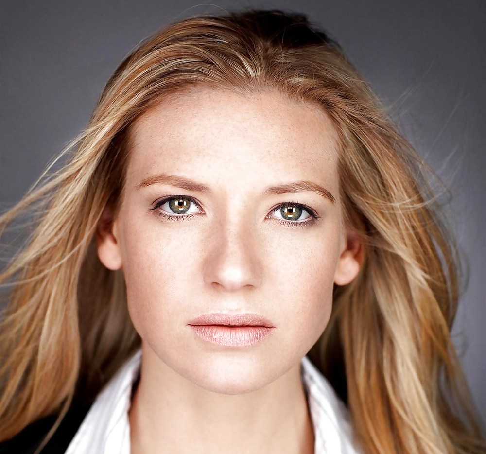 Anna torv
 #15649777