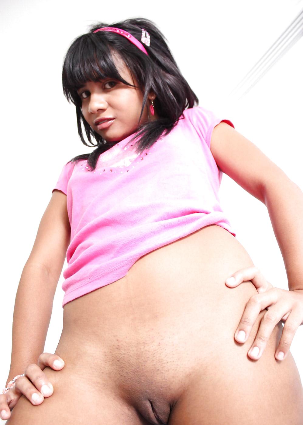 Charming Tobie - Enjoying being naked #4676805