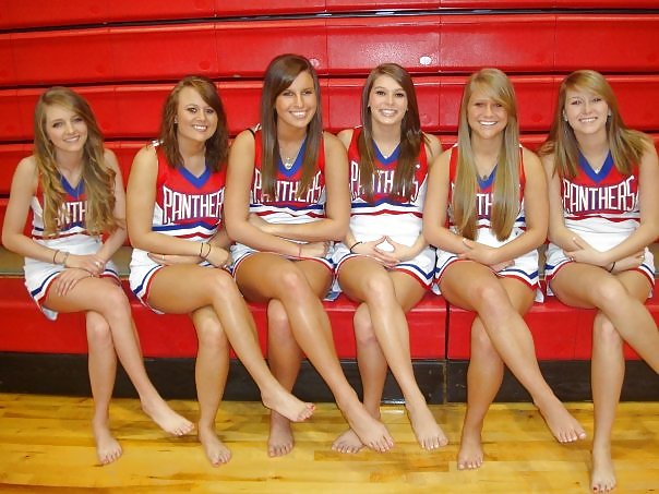 ティーンのチアリーダー
 #2427244