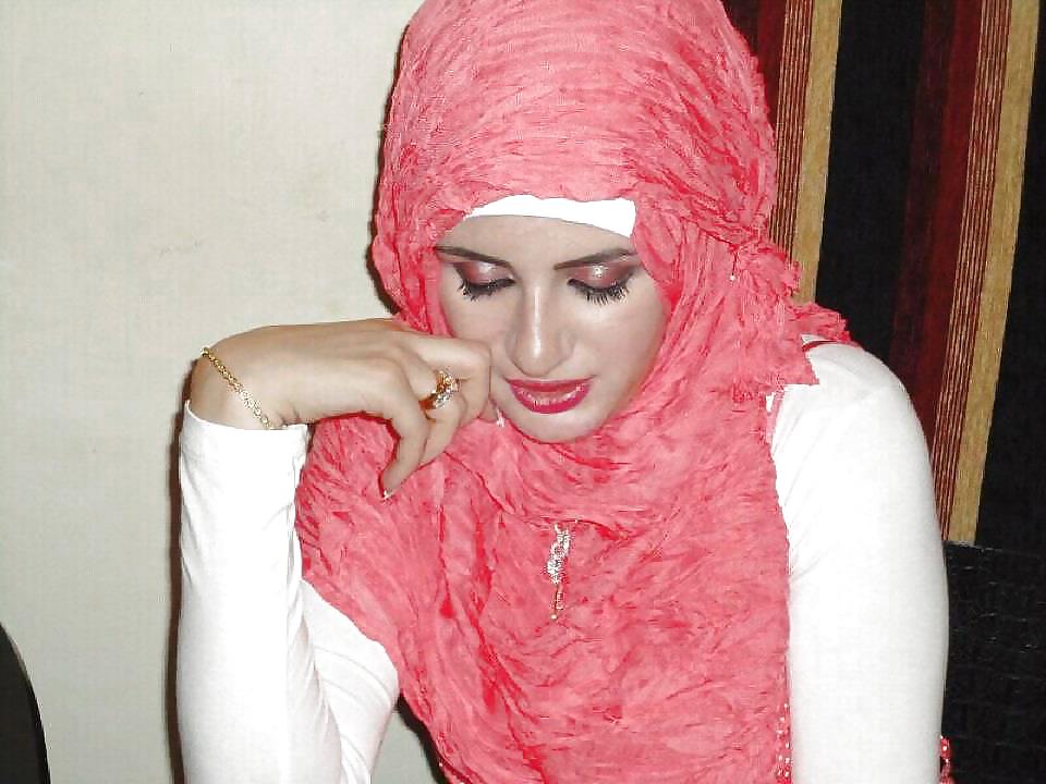 Turbanli hijab árabe, turco, asiático desnudo - no desnudo 09
 #15595090