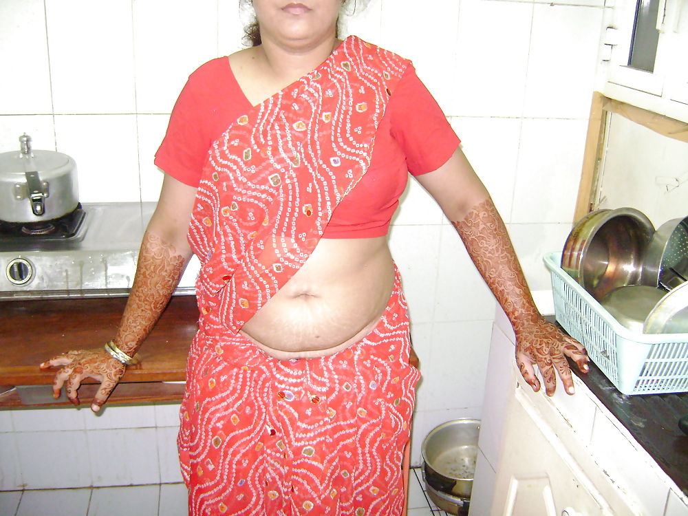 Indian aunty saree striping 4 #2874501