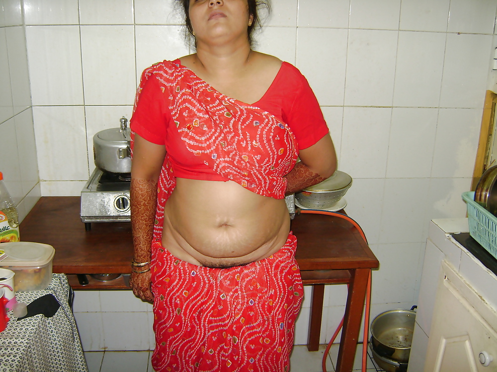 Indian aunty saree striping 4 #2874566