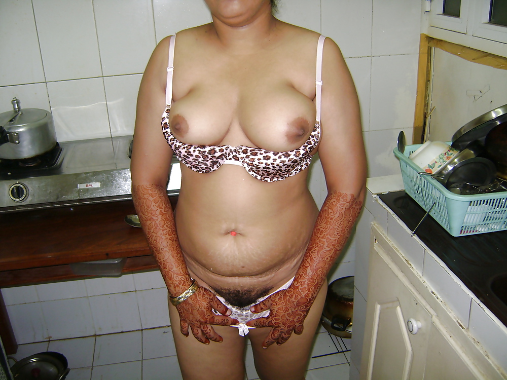 Indian Aunty Saree Striping 4 #2874727