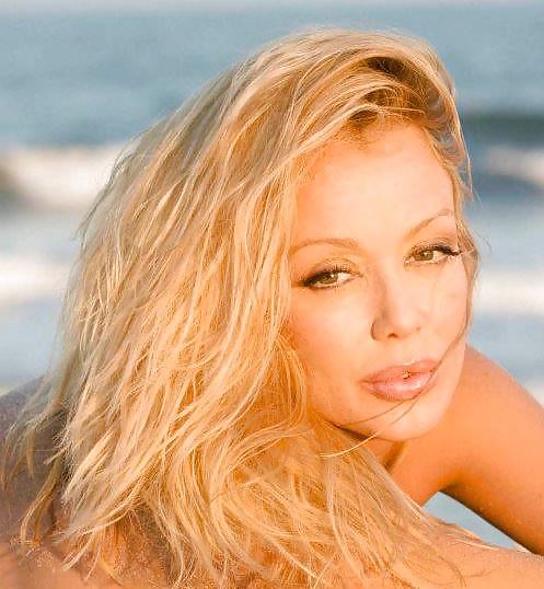 Milfs caliente # 12
 #19994756