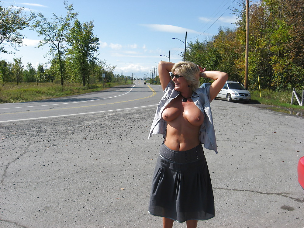 US wife exposed in the summertime  #4356334