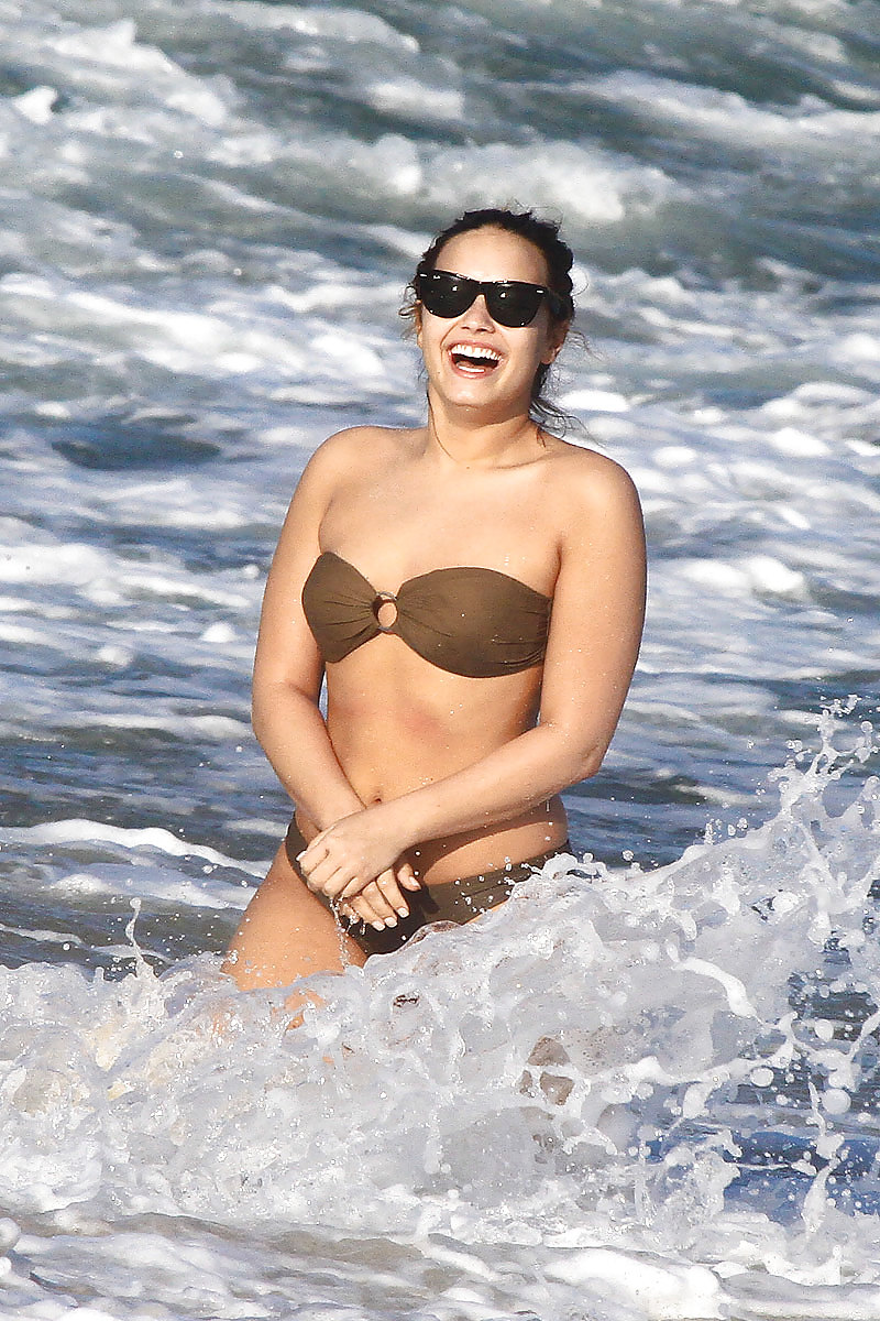 Demi Lovato - Sexy NEW Bikini Pictures #11126006