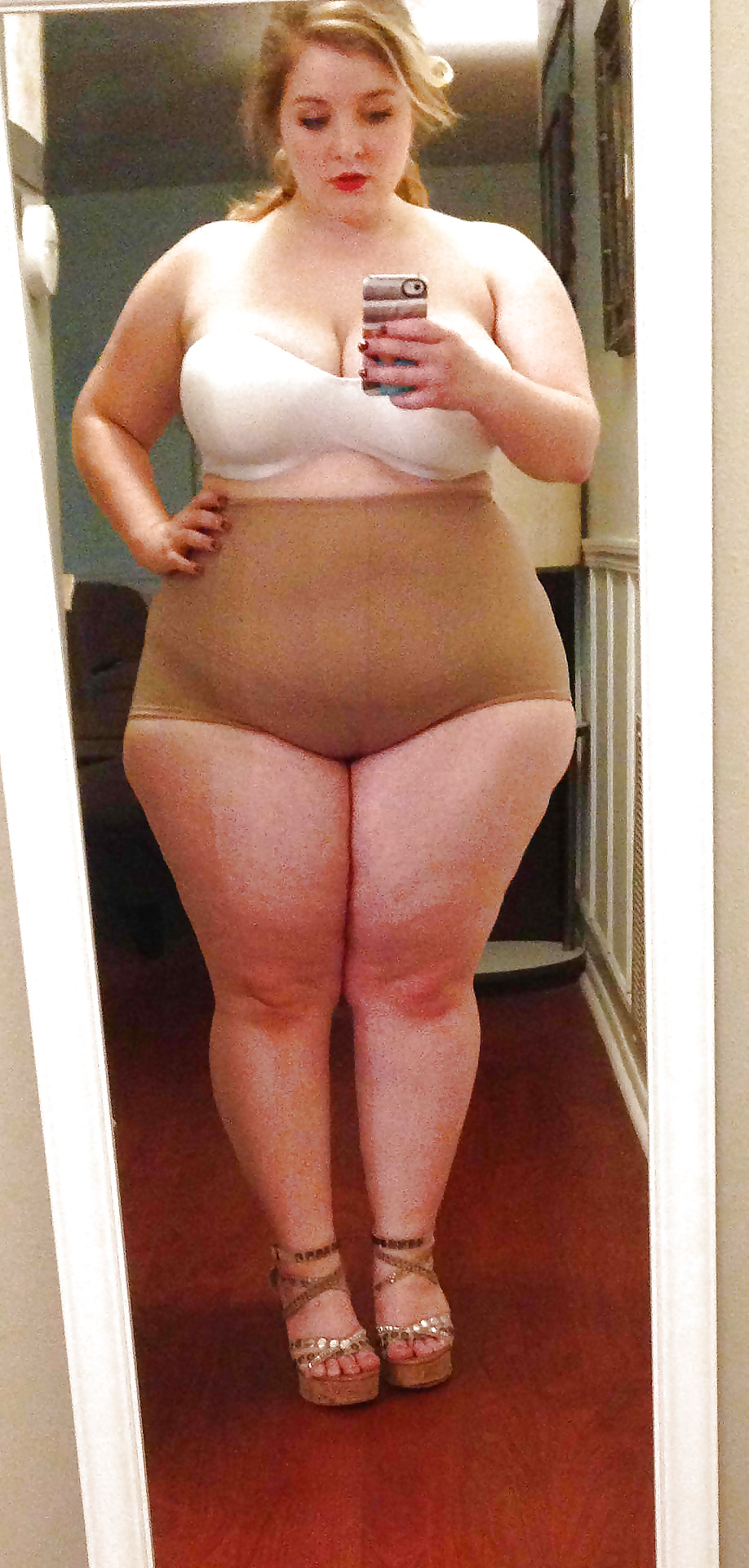 おいしい大きな女の子
 #13666565