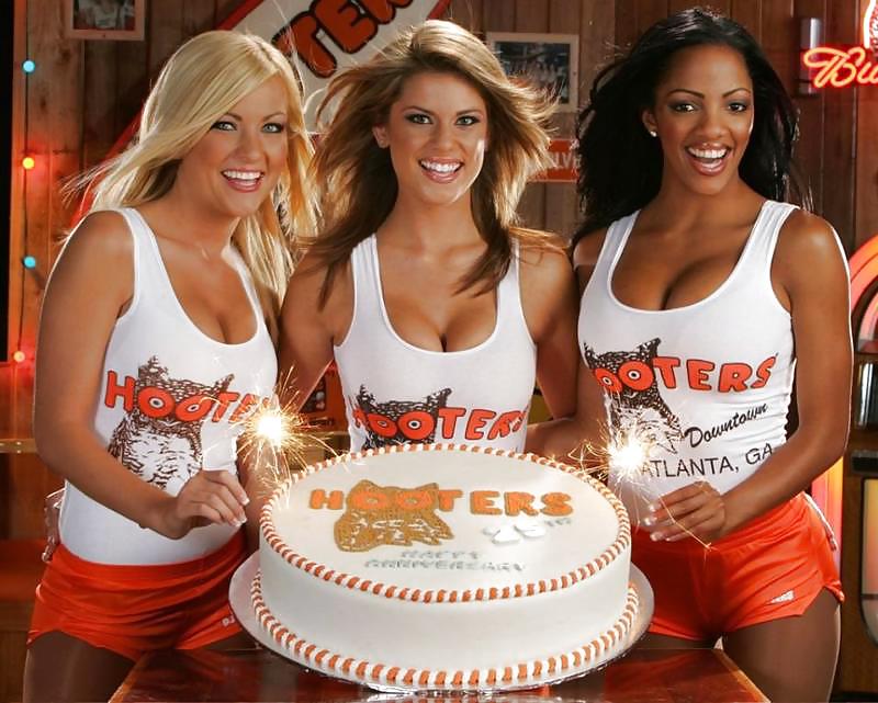Girls of Hooters #3419600