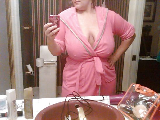 Smutdates.com user id princesspaige
 #6714981