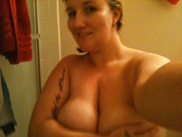 Smutdates.com user id princesspaige
 #6715109