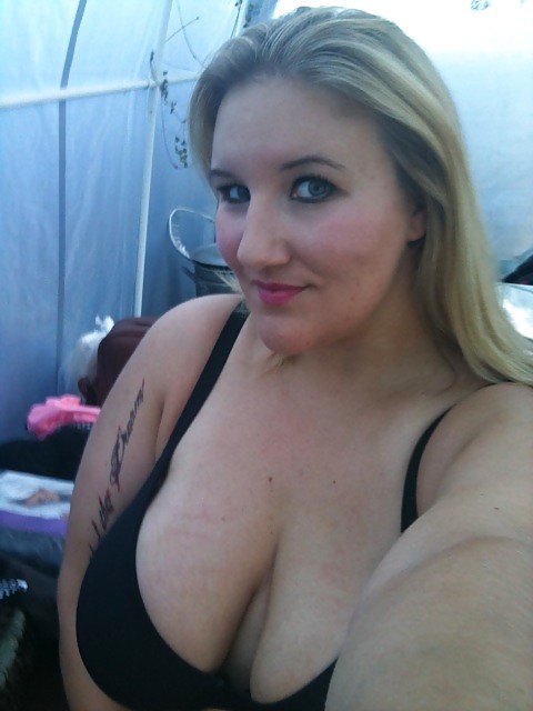 Smutdates.com user id princesspaige
 #6715244
