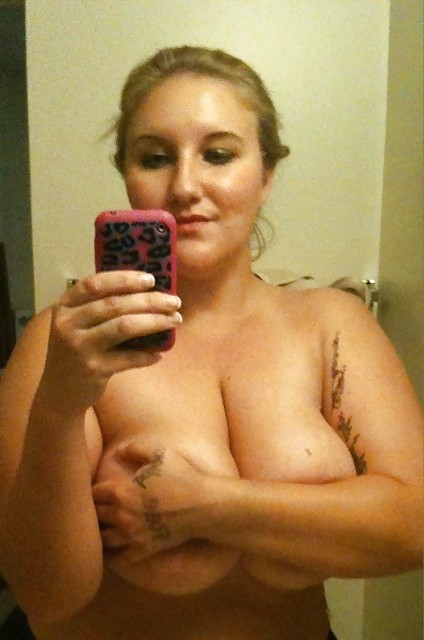 Smutdates.com user id princesspaige
 #6715314