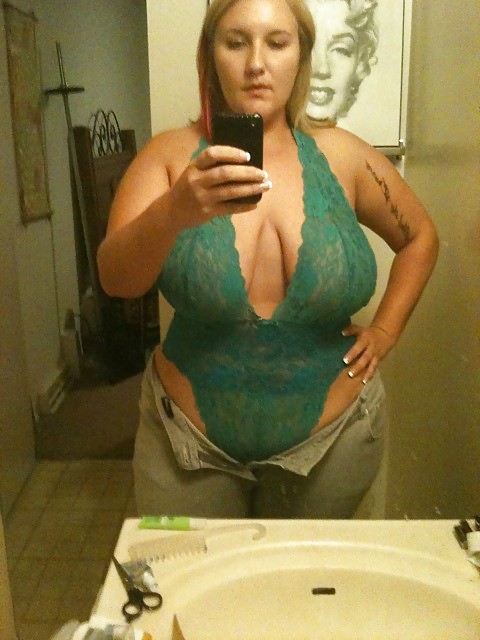 Smutdates.com user id princesspaige
 #6715358