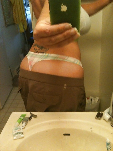 Smutdates.com user id princesspaige
 #6715497