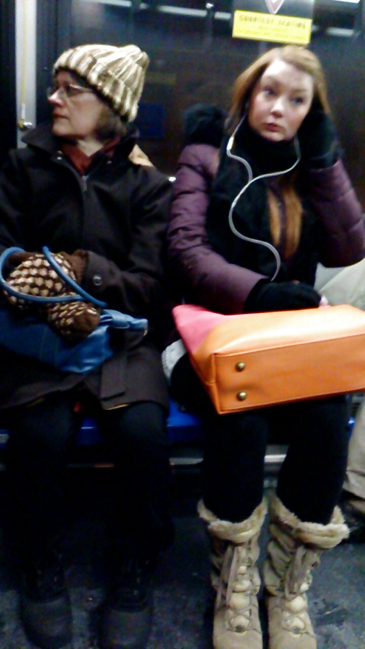 Voyeur - lovely ladies of public transit #22042519
