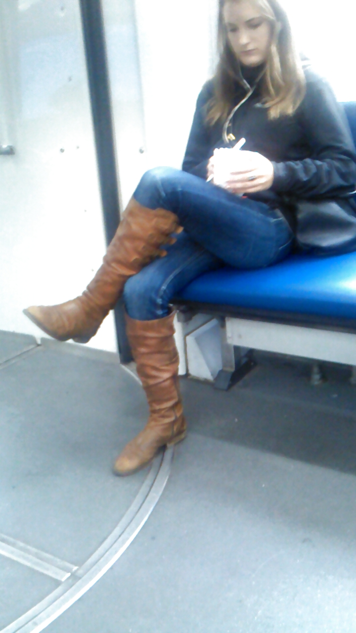 Voyeur - lovely ladies of public transit #22042792