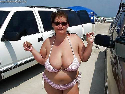 Women you see at the beach that get you drooling #21792317