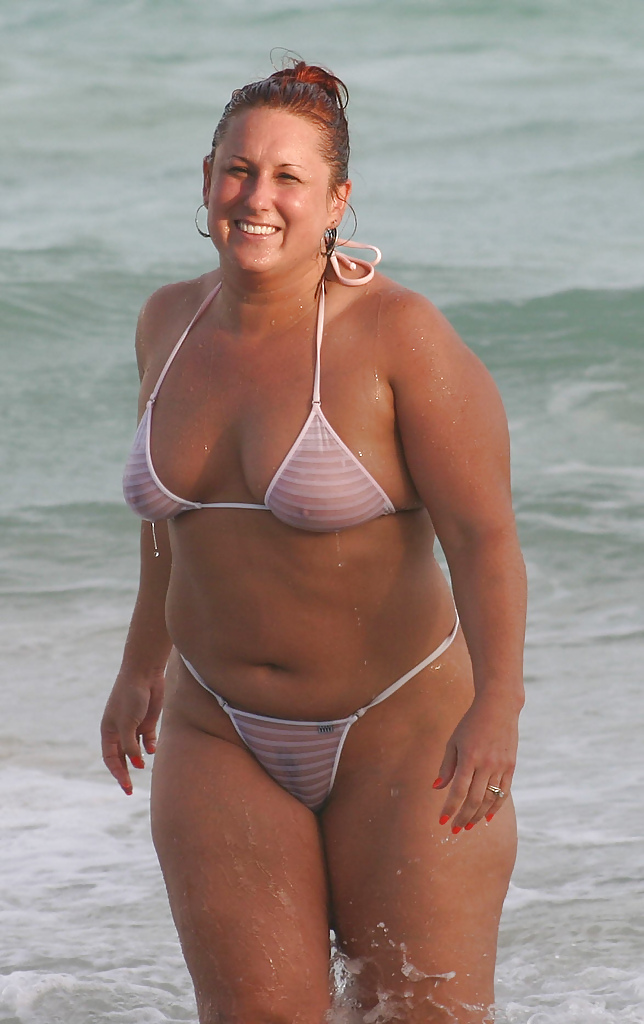 Women you see at the beach that get you drooling #21792399