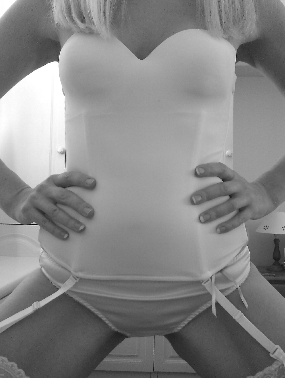 Blonde milf in white basque and stockings #8827187