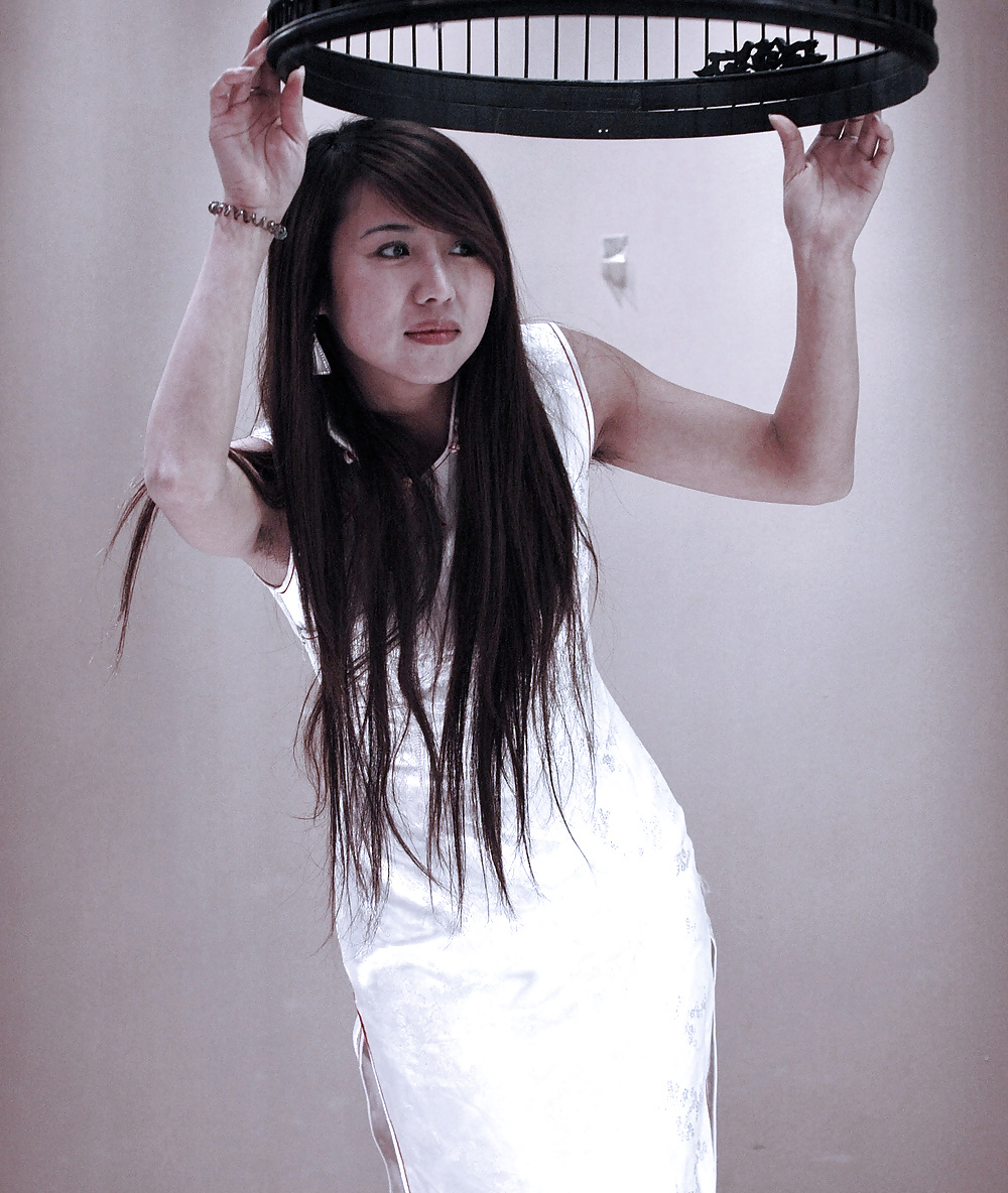 Photographie De Studio (belles Asians Avec Aisselles Poilues) #21150147