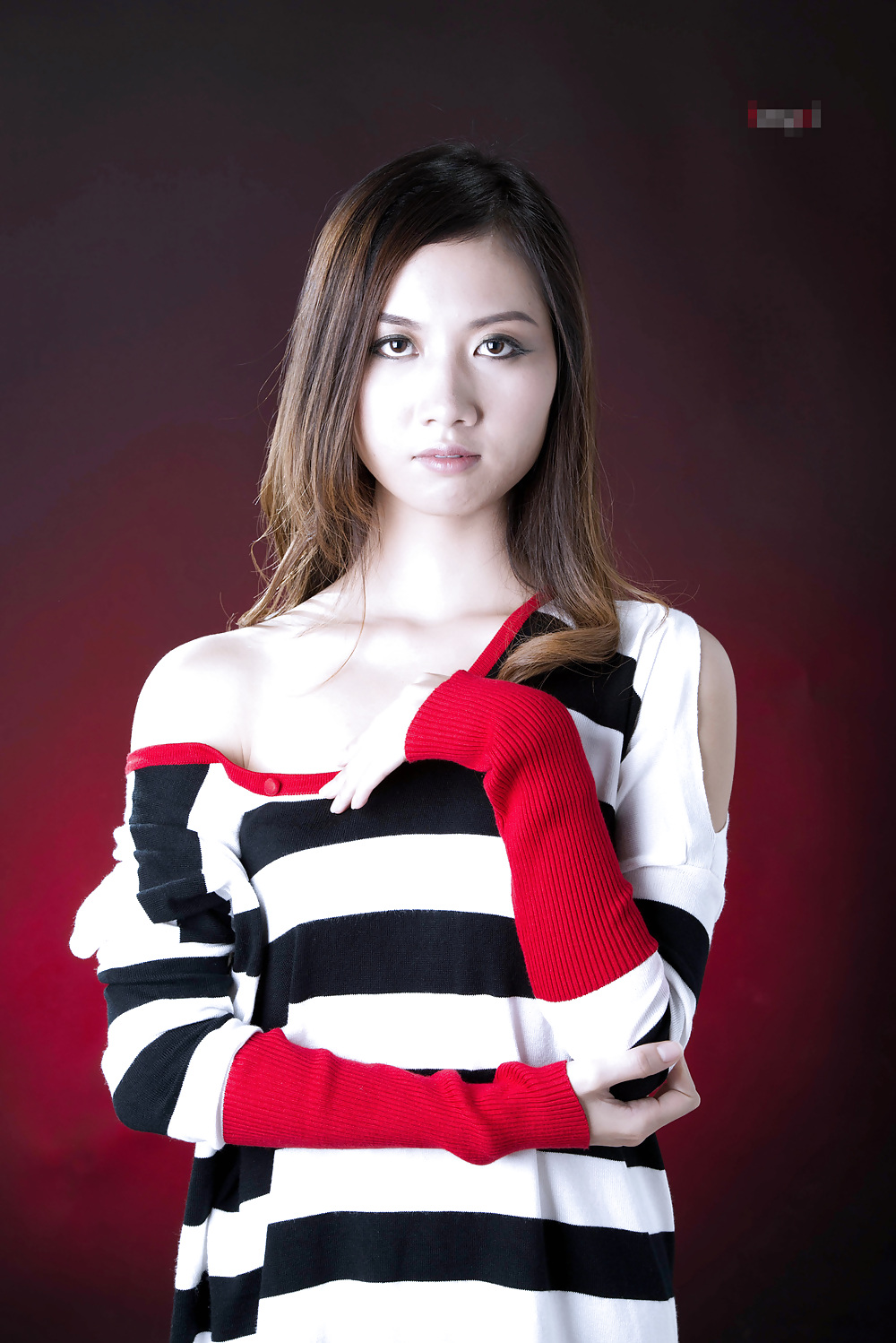 Photographie De Studio (belles Asians Avec Aisselles Poilues) #21150512