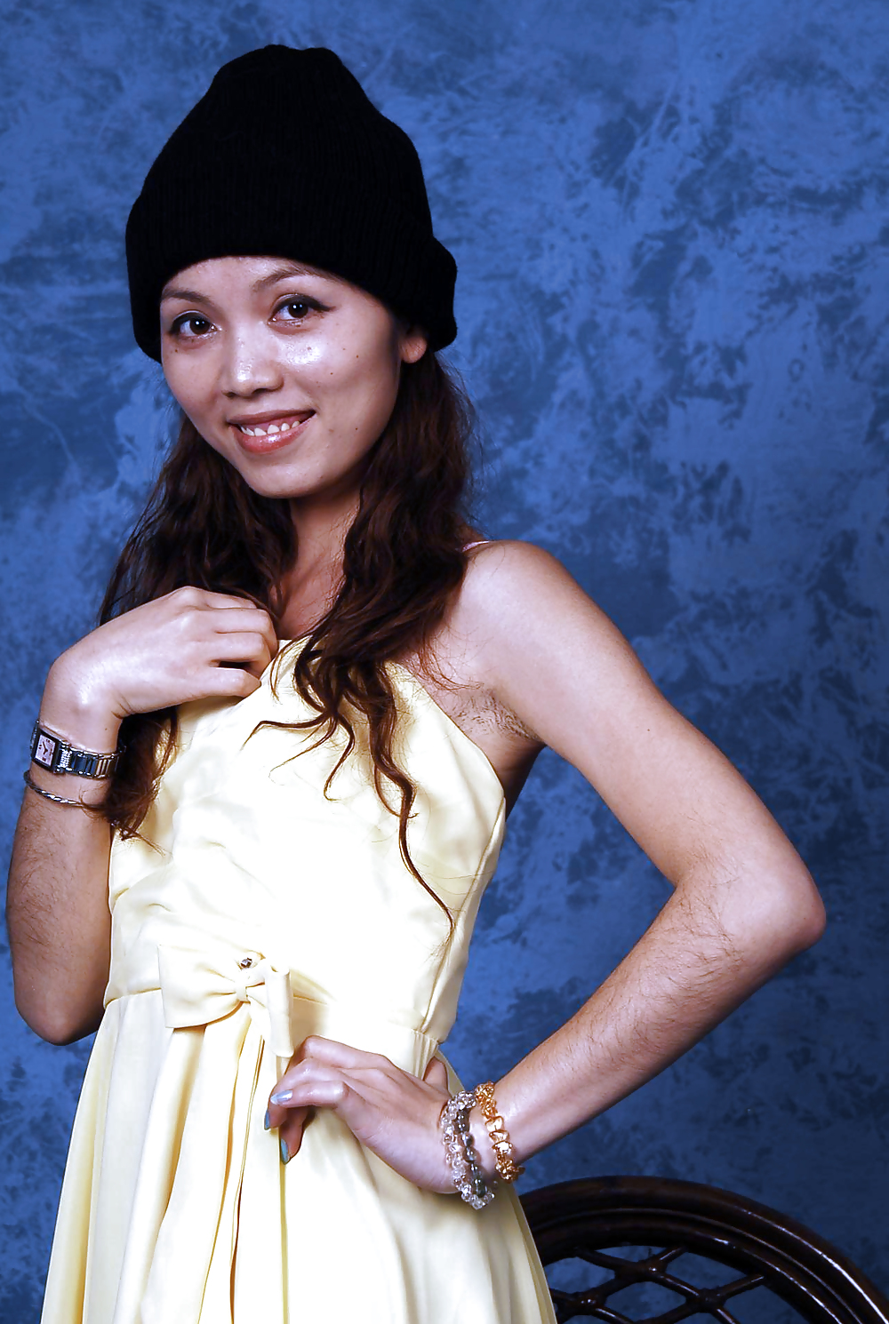 Photographie De Studio (belles Asians Avec Aisselles Poilues) #21150854