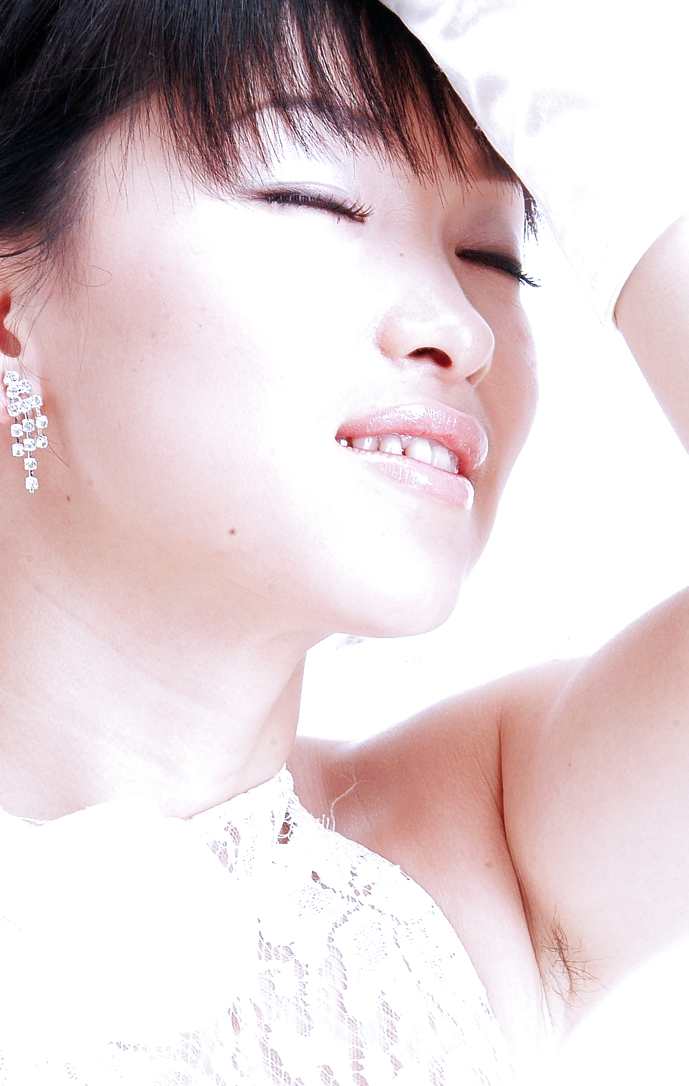 Photographie De Studio (belles Asians Avec Aisselles Poilues) #21152478