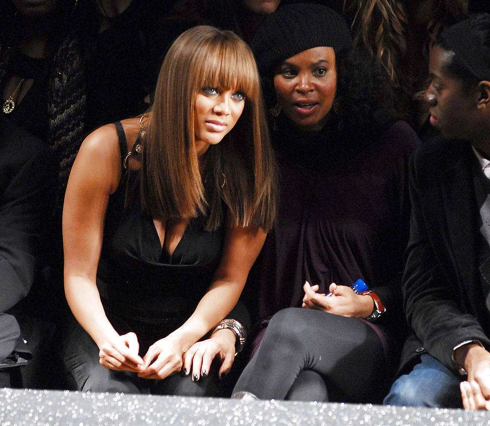 Tyra Banks Riesige Offen #4826130