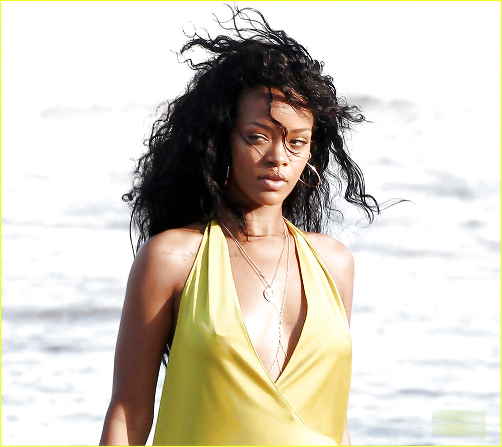 Rihanna - Cul, La Chatte Et Seins Appréciation #22534599