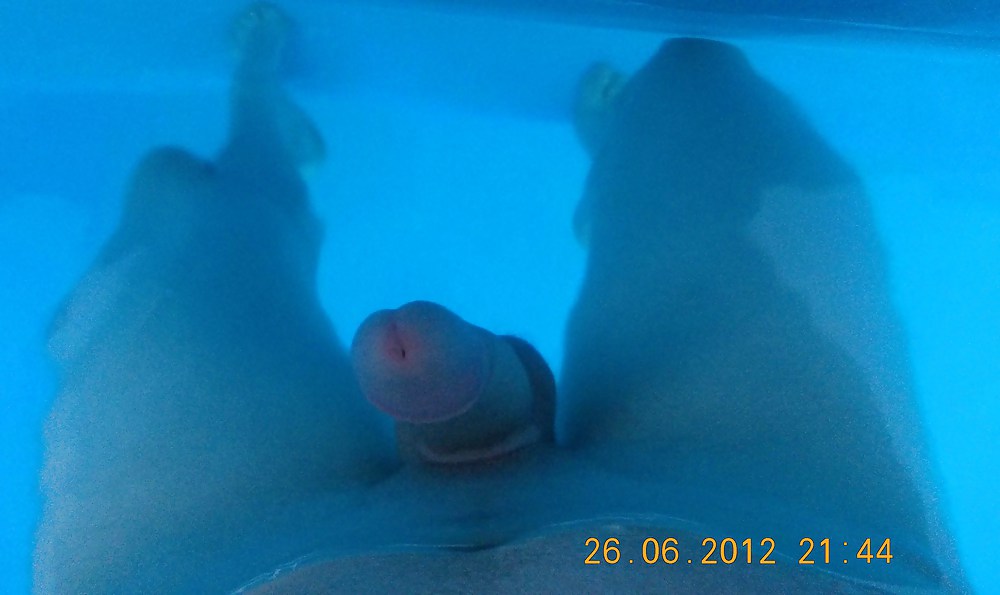 Im Schwimmbad!!!! (swimmingpool) #9975894