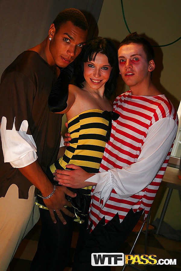 Todo tipo de follada hardcore caliente presentada aquí
 #16719378