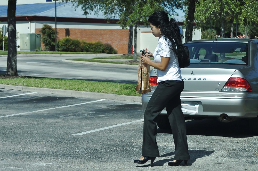 Latino business lady booty
 #14226561