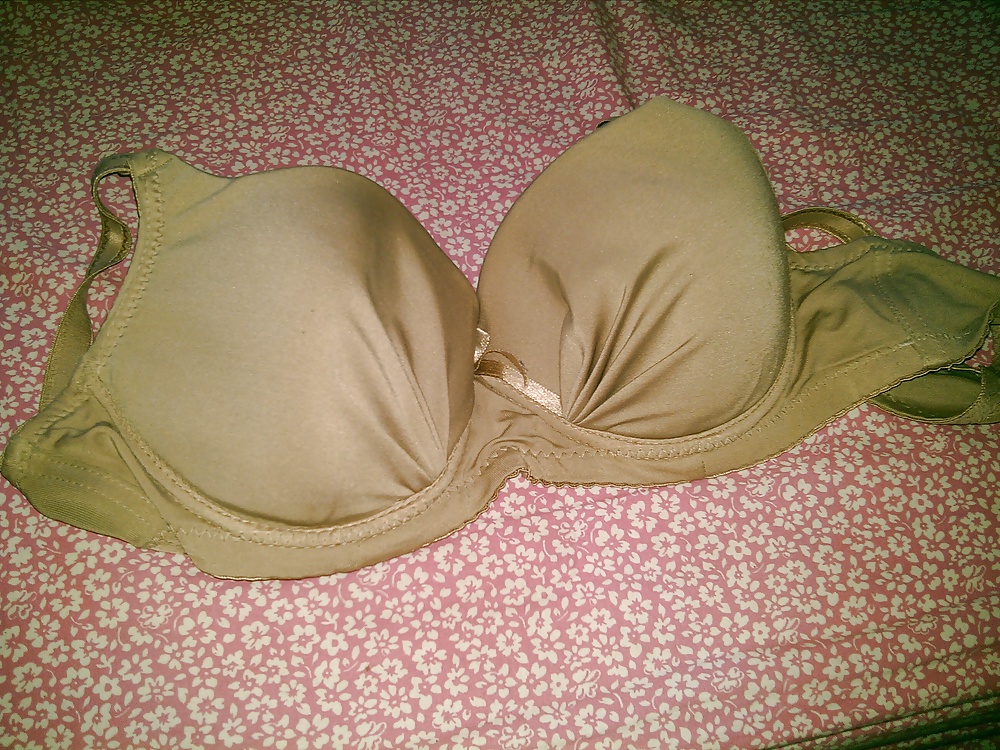 Los calzones y bra de mi vecina #22515023