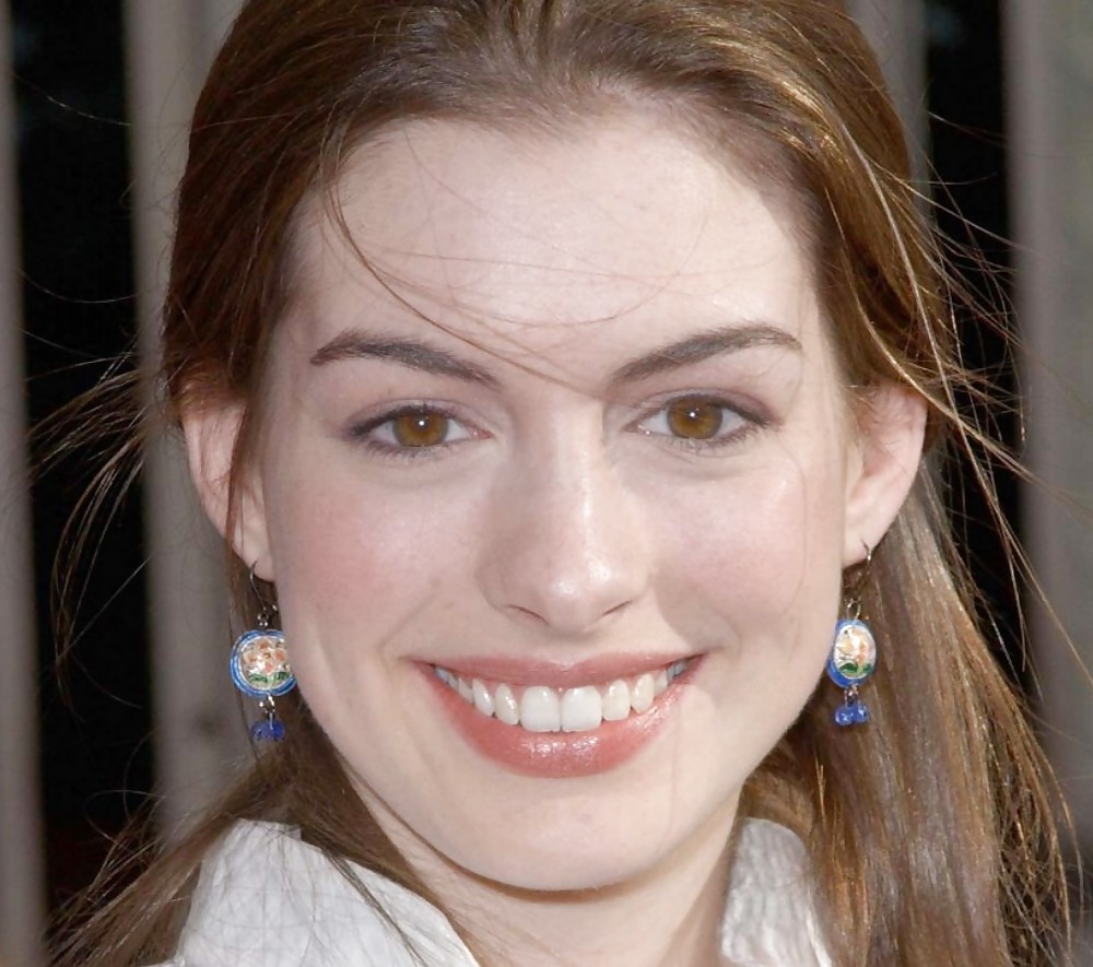 Anne hathaway
 #13969754