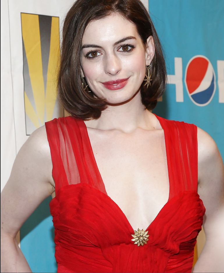 Anne Hathaway #13969782